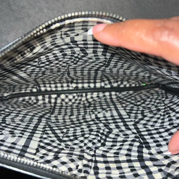 MCM Black Logo Shoulder Bag - Picture 4 of 4